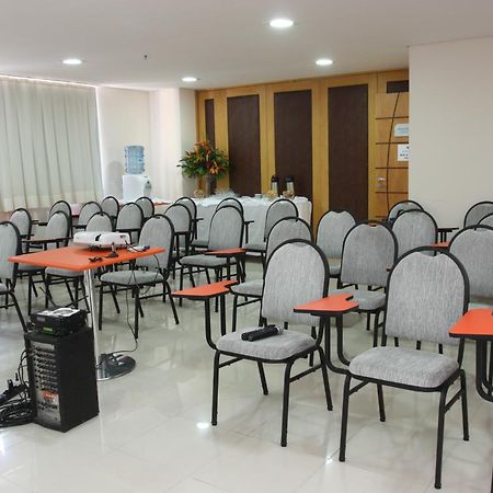 Stop Way Hotel Sao Luis Bagian luar foto