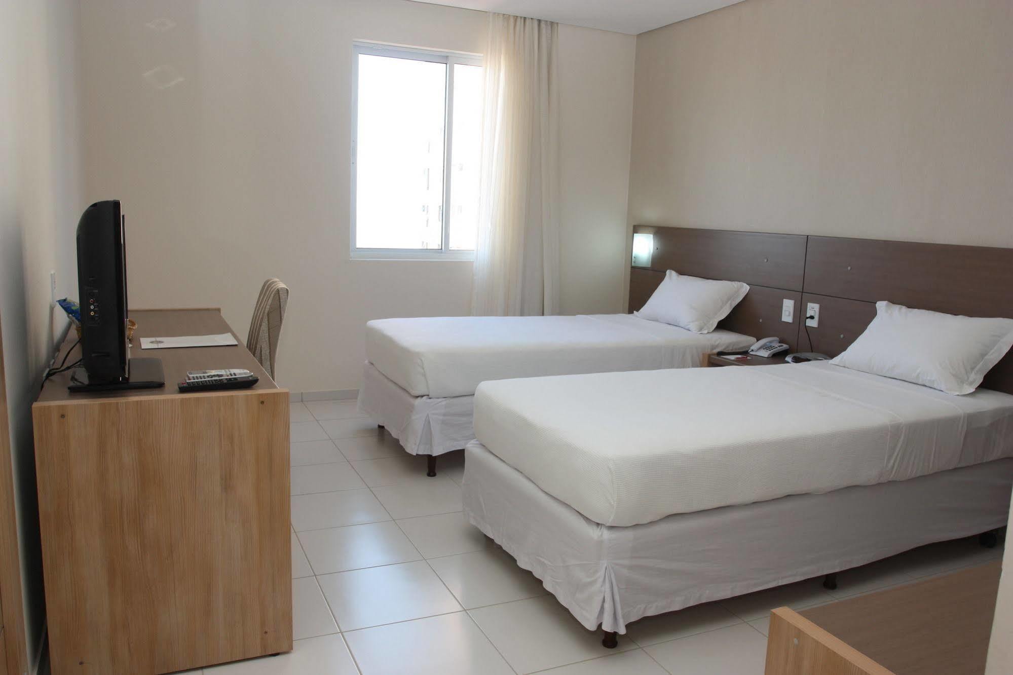 Stop Way Hotel Sao Luis Bagian luar foto